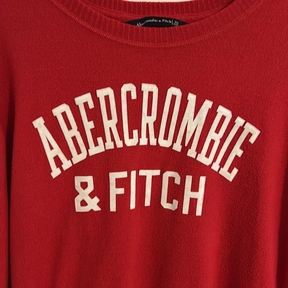 Abercrombie & Fitch Long Sleeve Slightly Cropped Hip Fit Red Top Size XS - Picture 2 of 8